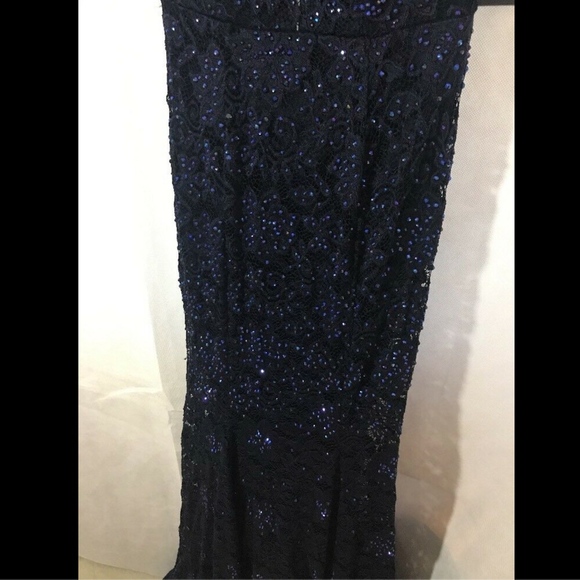 NEW! $568 La Femme Rhinestone Lace Gown‎ in Navy Blue [SZ 2 ] - Picture 5 of 10